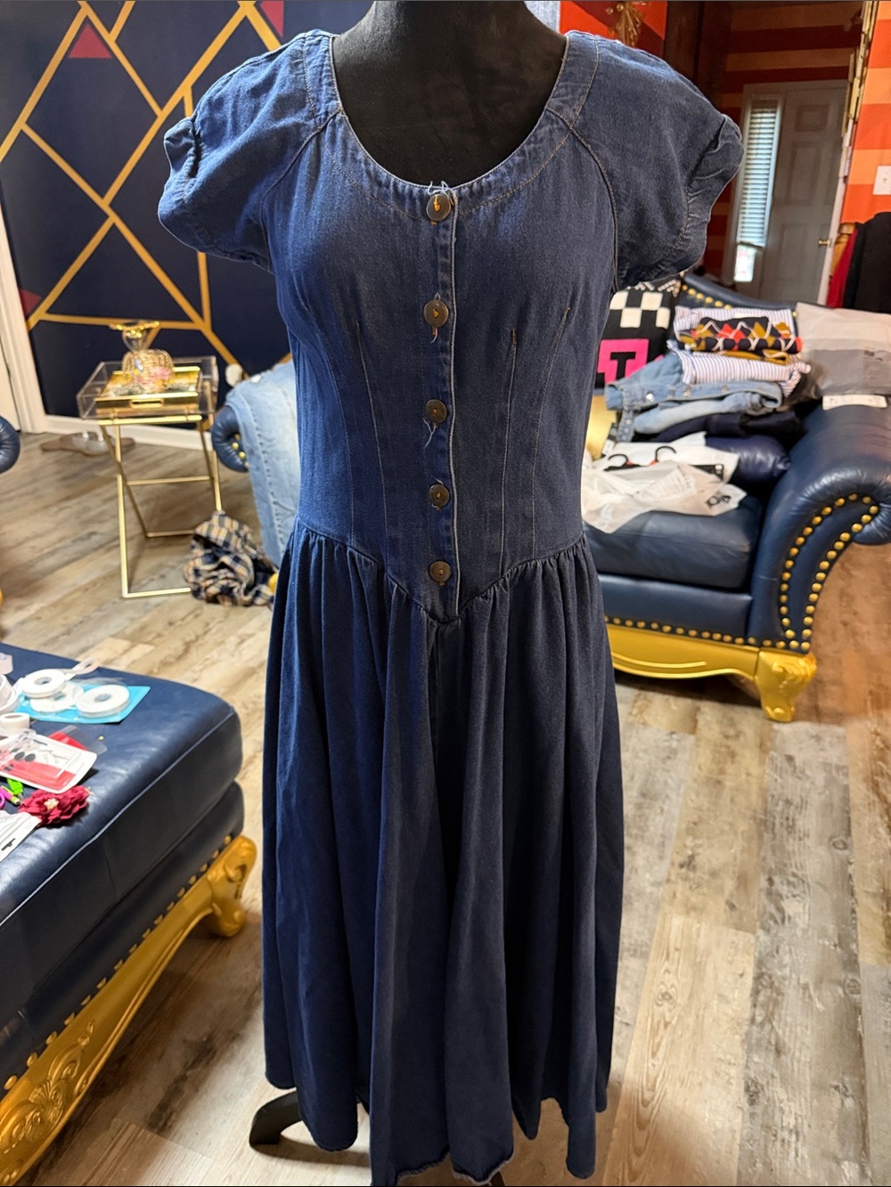 Vintage Chorus Blue Denim Button-Front Midi Dress in Dark Blue